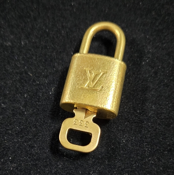 Louis Vuitton Accessories - Louis Vuitton Gold Lock and Key Set #333